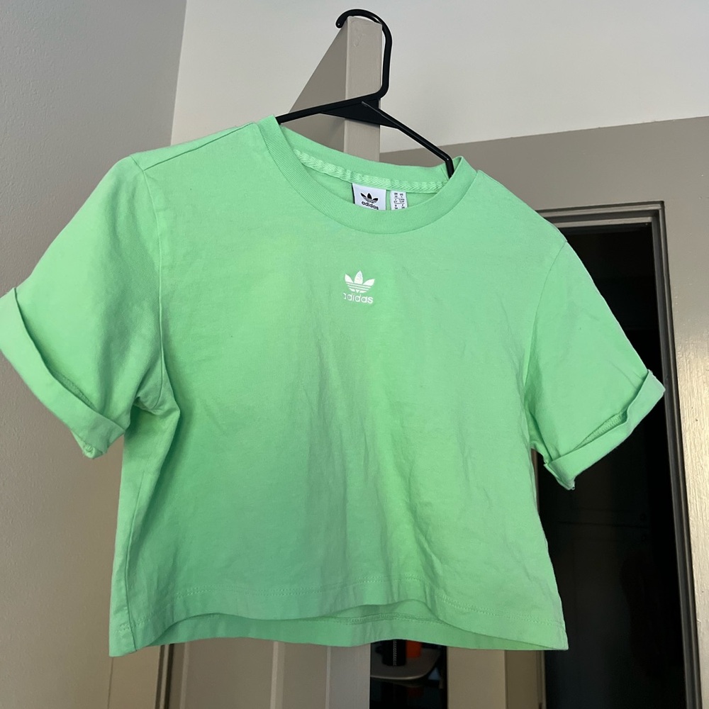 Adidas (S) - Cropped Tee